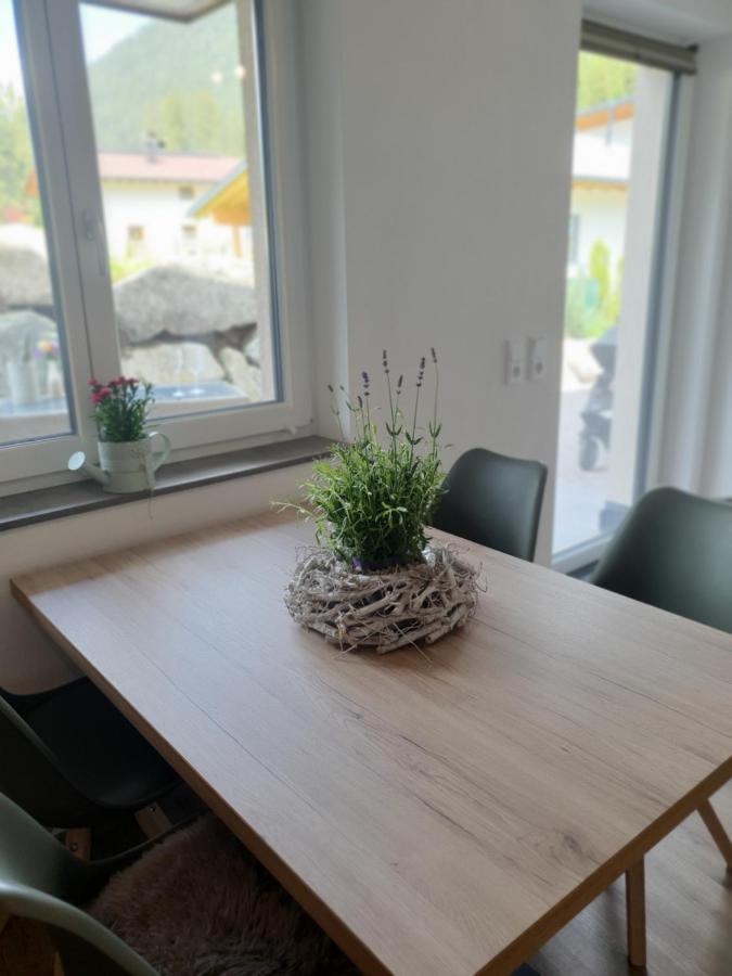 Alpenflair Lägenhet Berwang Exteriör bild